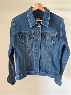 Jag Jean Classic Women's Blue Denim Jacket - Timeless Trucker Style